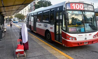 El Gobierno define las multas que aplicará contra los gremios de trenes y colectivos que adhirieron al paro