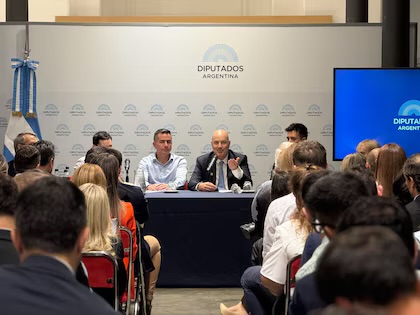 El oficialismo priorizará la reforma de la Ley de Glaciares y por ahora posterga el proyecto Hojarasca