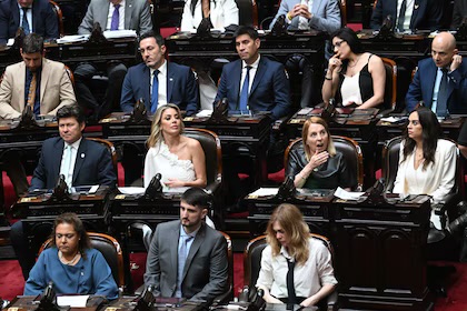 El Gobierno siente el desgaste de las últimas semanas en el Congreso y le puso límites a sus diputados