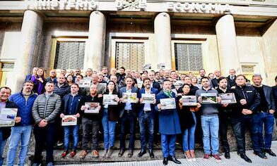 Suba del combustible: intendentes de todo el país se concentrarán en la puerta del Ministerio de Economía