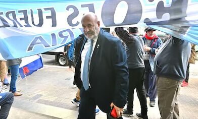 Santiago Cúneo se afilió al PJ bonaerense, respaldó a Kicillof y se lanzó como precandidato a gobernador