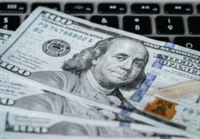 El dólar operó estable y el Banco Central acumula USD 124 millones comprados en lo que va de agosto