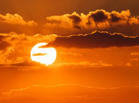 Un telescopio hawaiano captó por primera vez remolinos de plasma nunca antes vistos en la superficie del Sol
