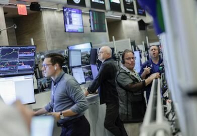 El riesgo país cerró la semana en 505 puntos, con una fuerte baja tras trece ruedas consecutivas al alza El riesgo país cerró la semana en 505 puntos, con una fuerte baja tras trece ruedas consecutivas al alza