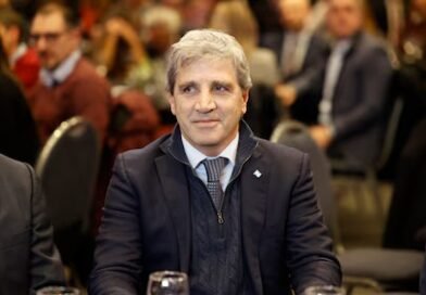 El Gobierno renovó casi el 100% de los vencimientos en la licitación de deuda y liberó pesos al mercado