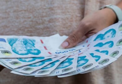 Tras nueve meses sin reunirse, el Consejo del Salario define hoy un nuevo mínimo que hoy está por debajo de la línea de pobreza Tras nueve meses sin reunirse, el Consejo del Salario define hoy un nuevo mínimo que hoy está por debajo de la línea de pobreza