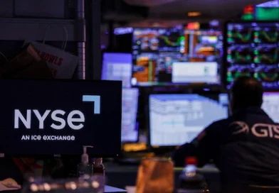 El riesgo país volvió a perforar el piso de los 500 puntos básicos, en su nivel más bajo en dos semanas