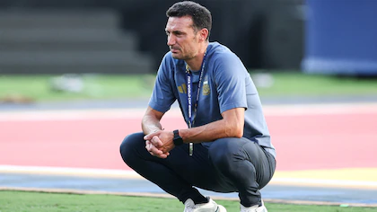 Scaloni sorprendió con la lista y sumó a nueve futbolistas para los amistosos de la Selección, incluidas tres promesas de Boca, River y Estudiantes Scaloni sorprendió con la lista y sumó a nueve futbolistas para los amistosos de la Selección, incluidas tres promesas de Boca, River y Estudiantes