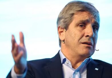 El riesgo país no para de subir y ya casi duplicó su piso de julio: las cinco razones que explican el repunte