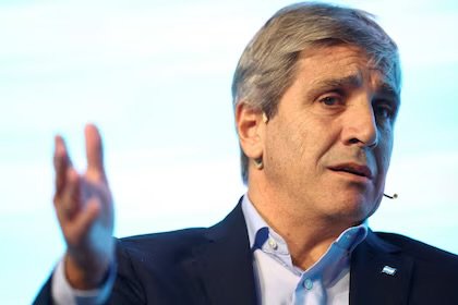 El riesgo país no para de subir y ya casi duplicó su piso de julio: las cinco razones que explican el repunte