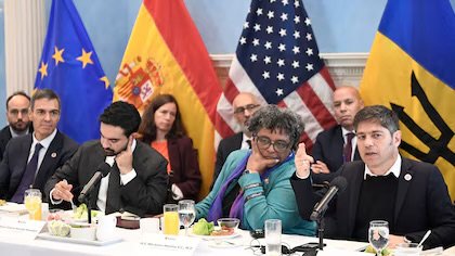 Milei y Kicillof se cruzaron en Nueva York, en un examen de poder que ninguno de los dos ganó del todo
