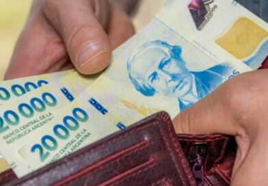 Los salarios subieron 2,8% en julio y le ganaron a la inflación, pero un sector quedó rezagado en el año