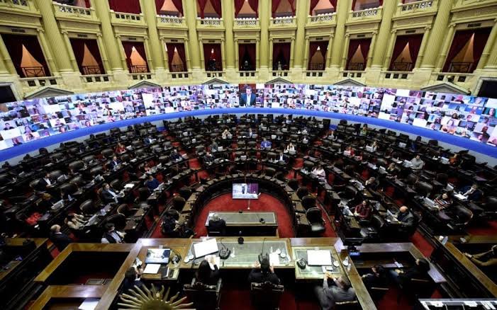 El Presupuesto 2027 incluye USD 3.500 millones para comprar tres submarinos y dos fragatas