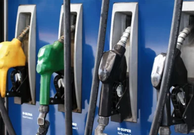 La escalada del petróleo por la guerra en Medio Oriente aleja la posibilidad de una baja en los surtidores argentinos