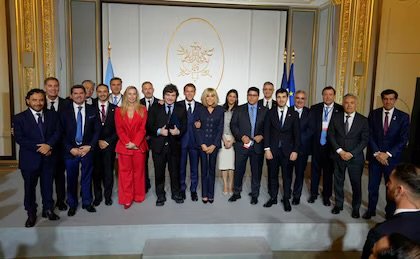 El Gobierno habilita la compra de ciudadanía argentina por USD 350.000, que permitiría adquirir tierras rurales sin límites