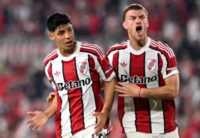 River vuelve esta noche tras 21 días sin jugar y recibe a Estudiantes de Río Cuarto