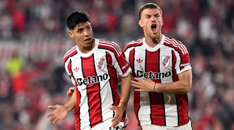 River vuelve esta noche tras 21 días sin jugar y recibe a Estudiantes de Río Cuarto