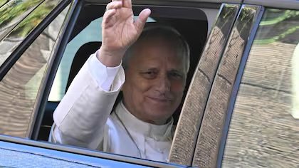 El Papa fue operado con éxito en Roma y el Vaticano confirmó que tenía un adenocarcinoma pulmonar